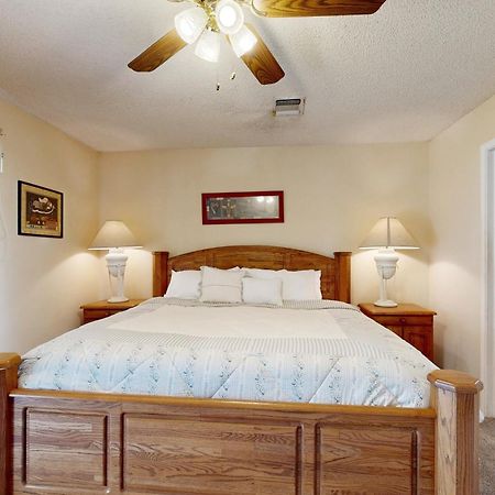 Condo On The Green Canyon Lake Exterior foto